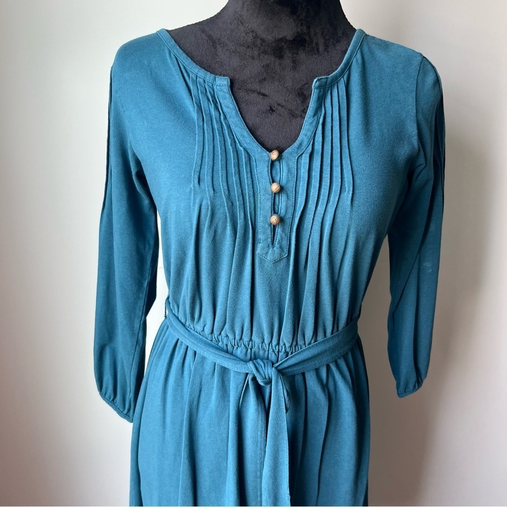 Elegant Teal Dress with Button Detail - Picture 1 of 10